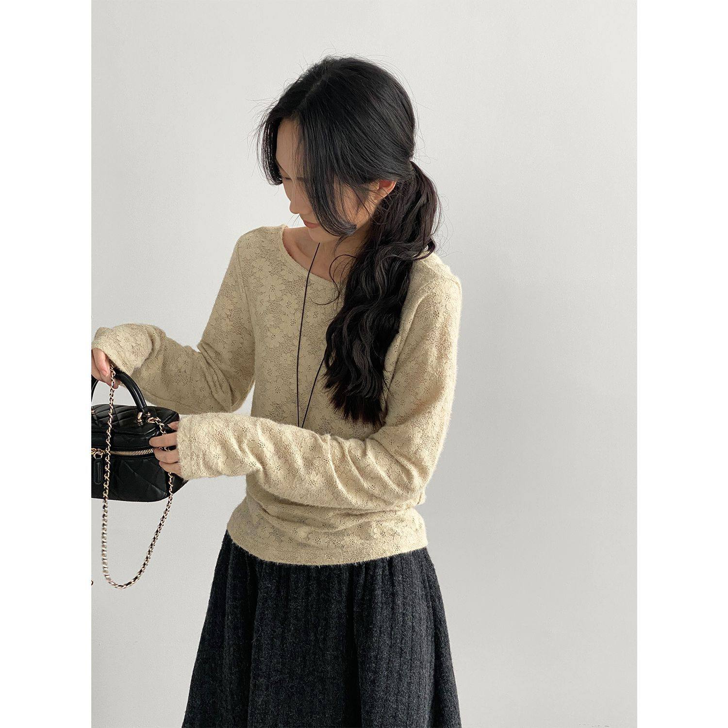 那末 纯欲内搭~韩系轻熟气质蕾丝打底衫女圆领百搭显瘦上衣