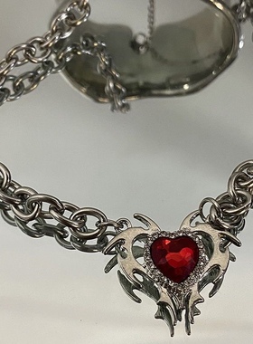 Y2K小众ins哥特爱心镰刀链条个性潮流复古项链爆款高级