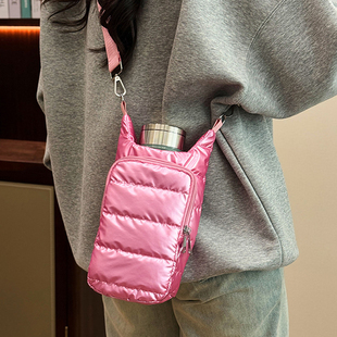 冬季 备女多功能小挎包手机防寒羽绒棉保暖套 去哈尔滨旅行非必备装