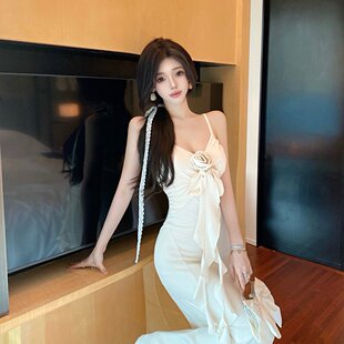连衣裙 实拍纯欲辣妹性感紧身包臀海边度假仙女吊带长款