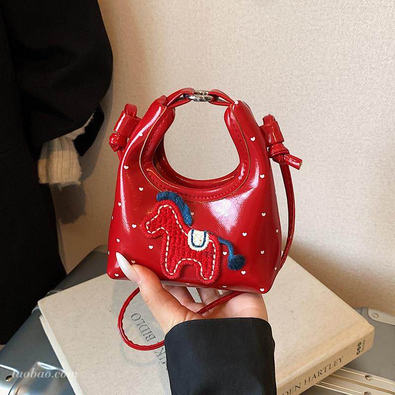 精致迷你红色小包包2026新款时尚百搭斜挎包超火女式小拎包零钱包,箱包皮具/热销女包/男包,水桶包,淘宝优惠券,粉丝福利购,淘宝优惠卷