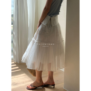 Herowrows 可翻折立体腰头层次感法蕾花边拼接蓬蓬纱裙 25ss