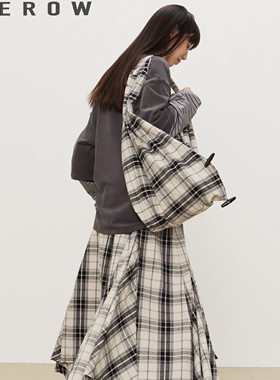 HEROW   黑白格纹流浪包 大容量 牛角扣 单件肩斜挎包