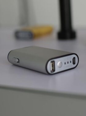 可以给手机充电的GAD316多功能工作灯BF586