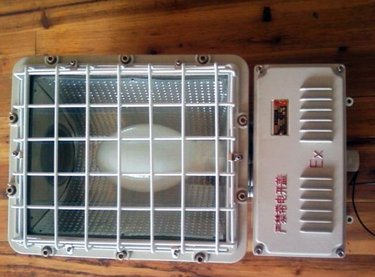 隔爆型泛光灯 BAT52 250W 400W 1000W 方型投光灯 BAD5031/5032