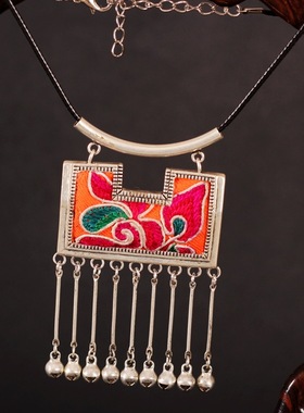 滇艺源合金女民族风刺绣