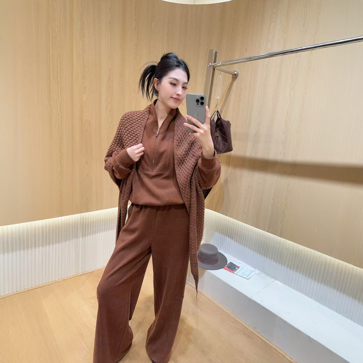 欧洲站2026秋冬新款DT.Dong时尚披肩短款拉链上衣卫裤三件套装女