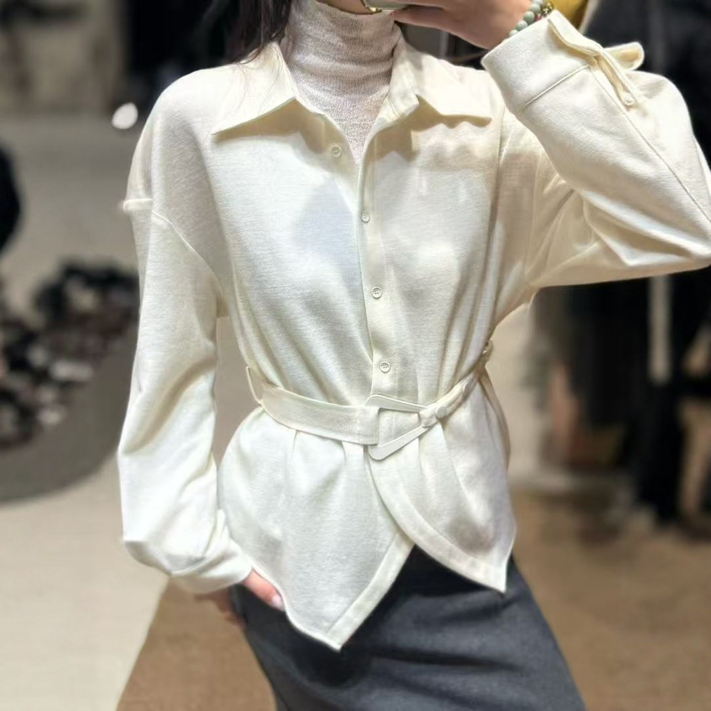 翻领排扣羊毛长袖衬衫