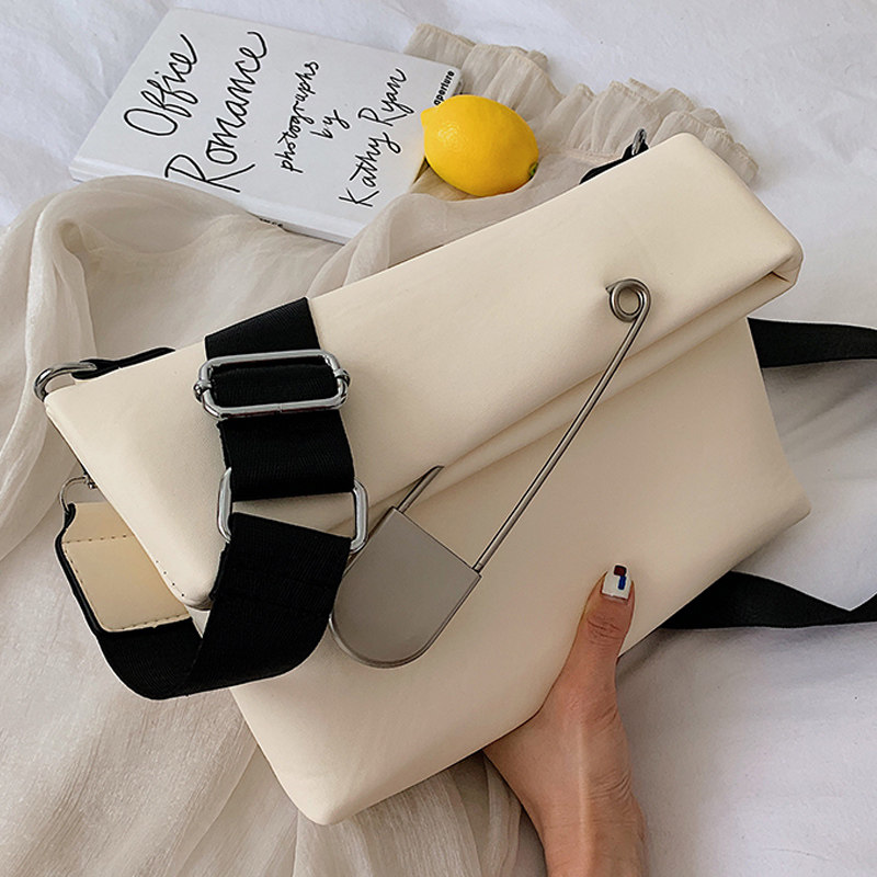 北包包包包女2020新款潮女包别针斜挎包宽带单肩大容量小方包个性