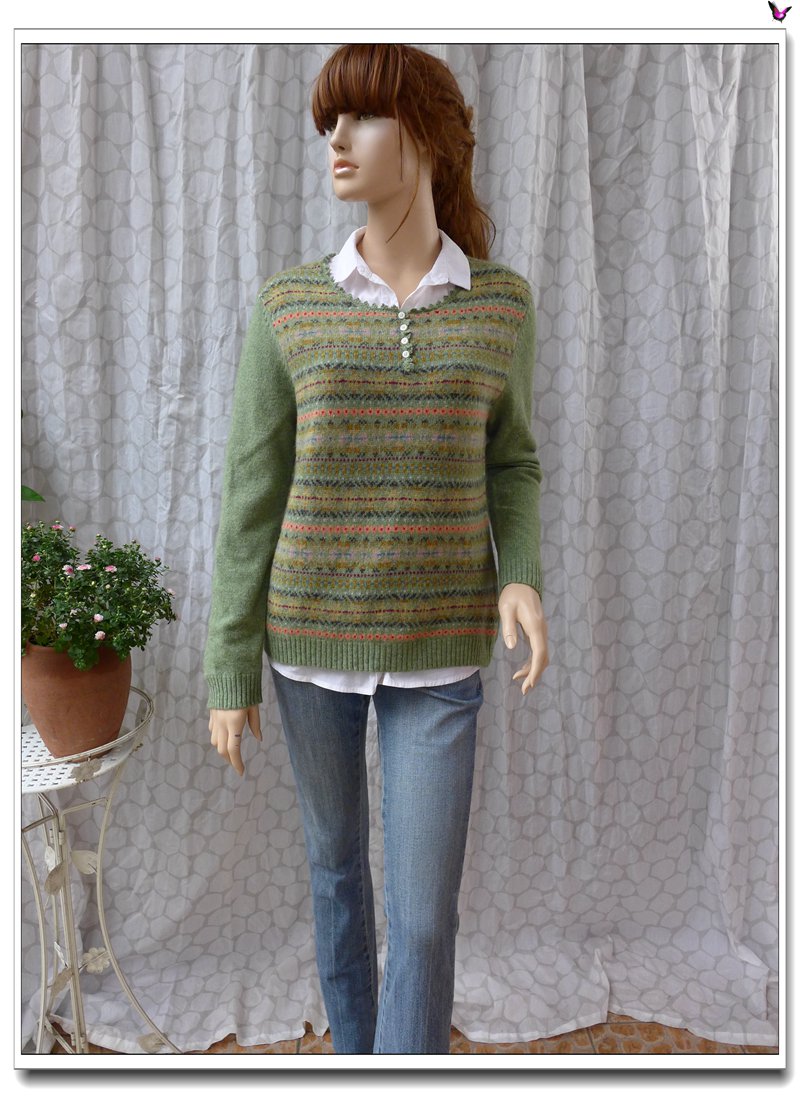 秋季套头圆领织花多色长袖羊毛衣