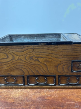 日本原木长方形铜胆老火钵，高29厘米，长56厘米，宽34厘米。