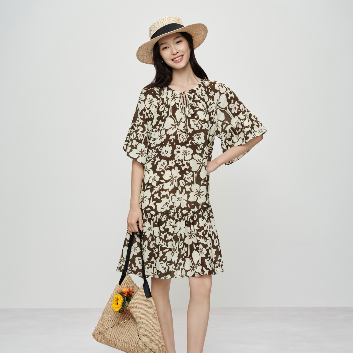 【抱花富印花】纳薇26夏新款亚麻莱赛尔法式度假风系带连衣裙