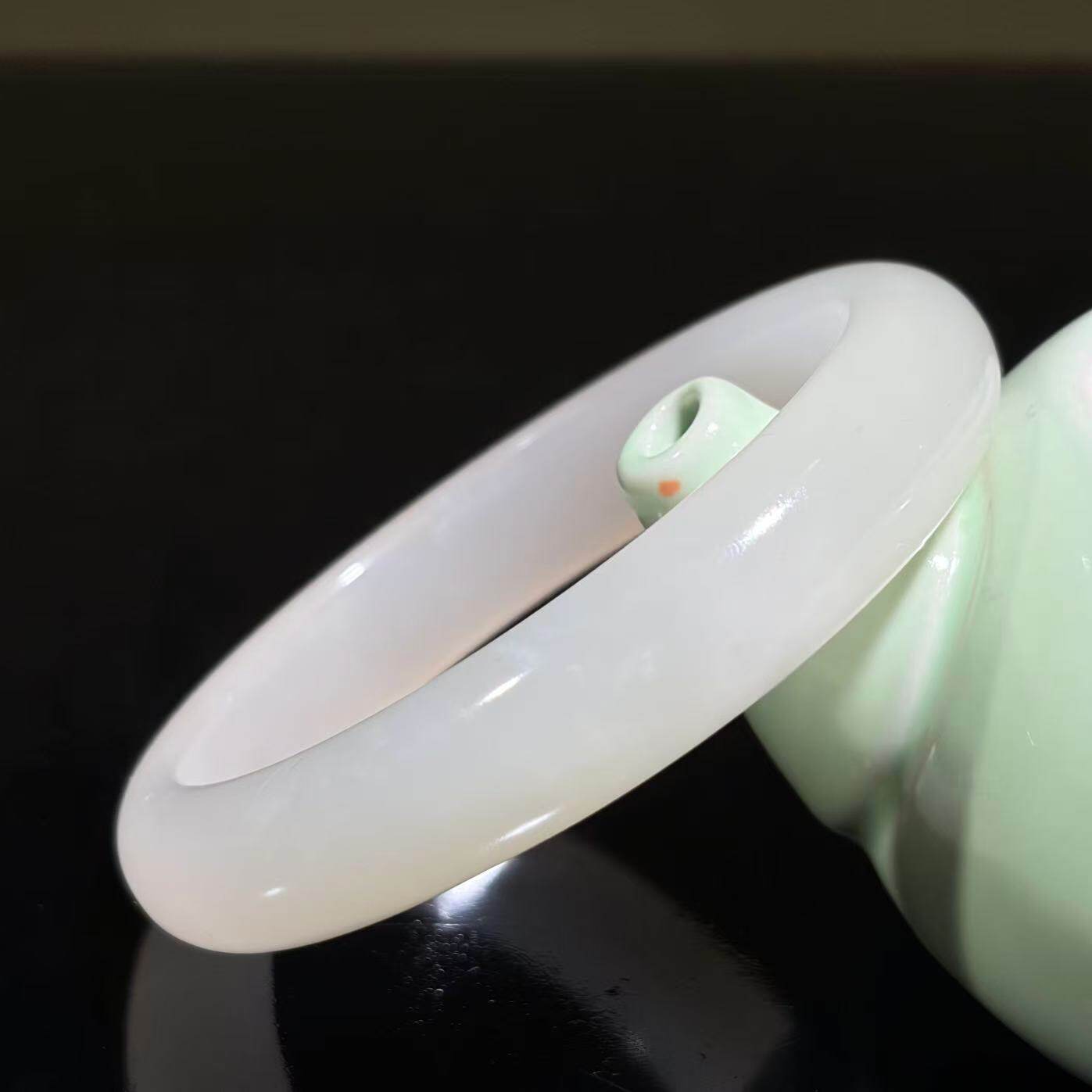 鸡血玉57圈口镯子白冰手镯小圈口鸡血石玉石原石精美玉镯精品