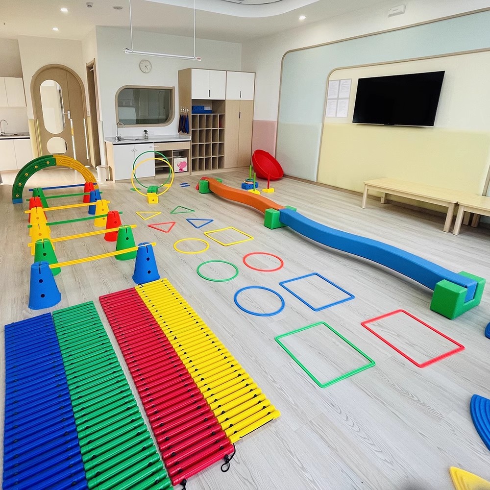 幼儿园儿童感统训练器材家用教具平衡步道触觉板独木桥亲子互动