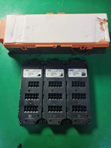 岚图梦想家PHEV 岚图追光PHEV，东风时代电池包 350.4V 宁德时