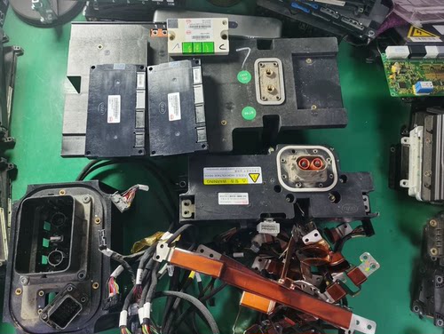 比亚迪元 T3出行版，438V 115AH 产品型号：P07版本。比亚迪元