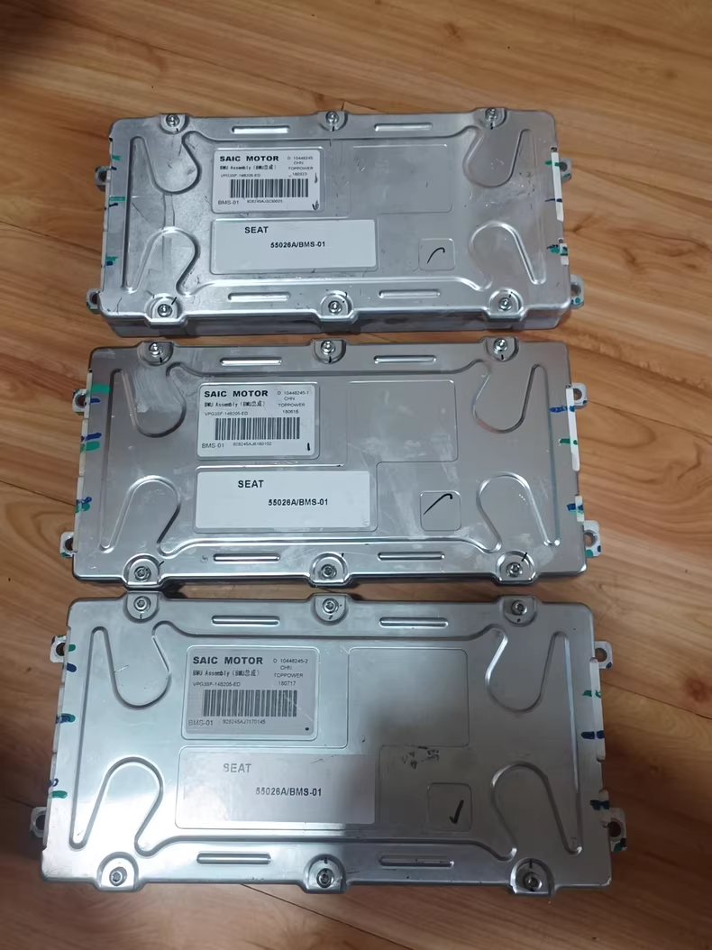 拆机SAIC MOTOR荣威新能源电池管理系统， BMU Assembly(BMU总成)