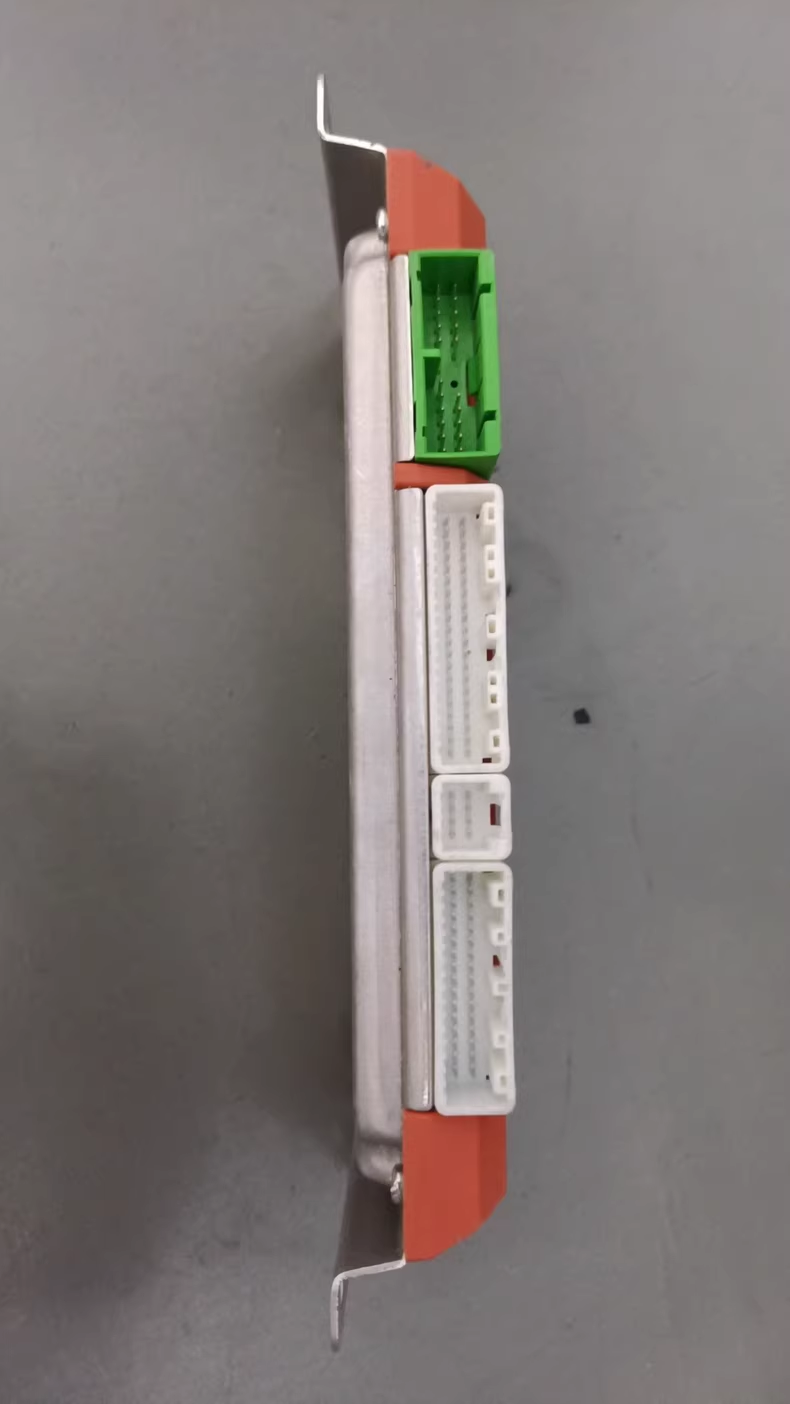 御捷电池管理系统BMS，型号DTB-200，总成号BMS0304，编号02