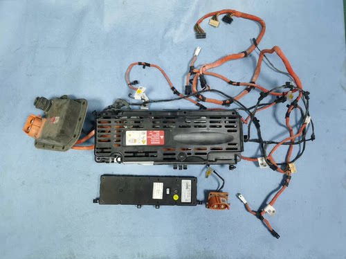 纯电 e-BORA电池包，宁德电池，电池管理系统BMS，ECU。采集板CMC