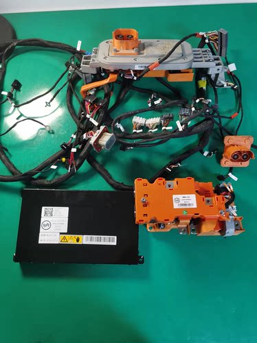 威马e5 动力电池包 336.7V 174Ah,电池管理系统BMS，高压总成BDU