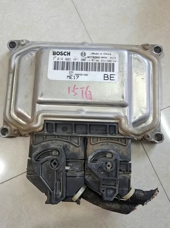 奇瑞瑞虎5发动机电脑板 原装拆车 实物图片拍摄 型号F01R00DHP1
