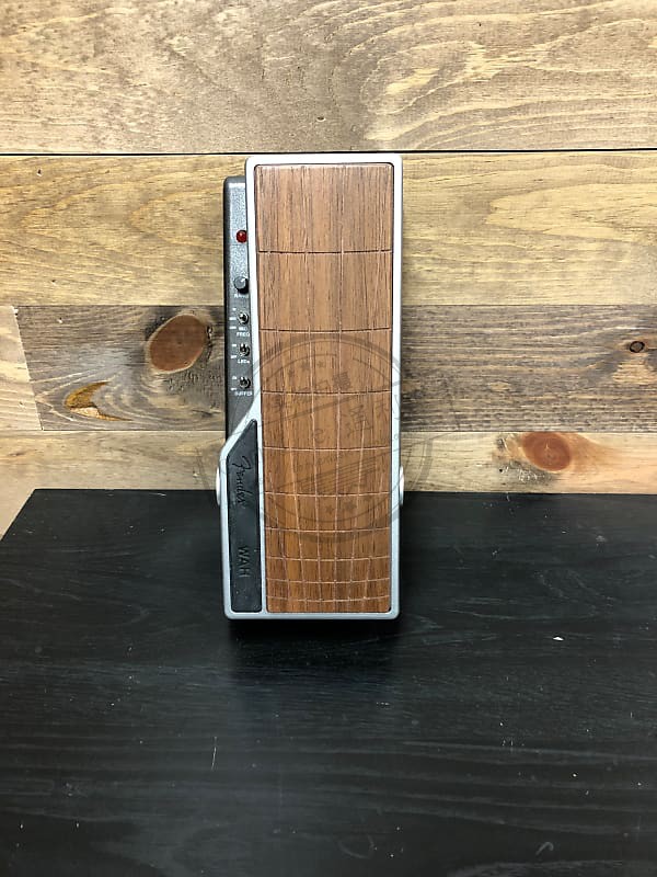 FenderTREAD-LIGHTWAHPEDAL