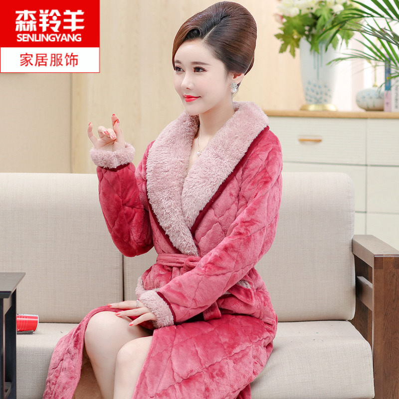 睡袍女冬季三层加厚夹棉珊瑚绒睡衣中老年人妈妈秋冬天中长款浴袍