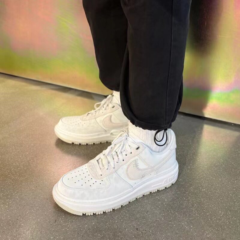 小钢炮Nike Air force 1 Luxe AF1米白 空军一号男板鞋DD9605-100