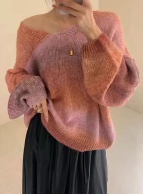 高级感渐变色V领套头毛衣女24年秋冬新款宽松针织衫慵懒打底上衣