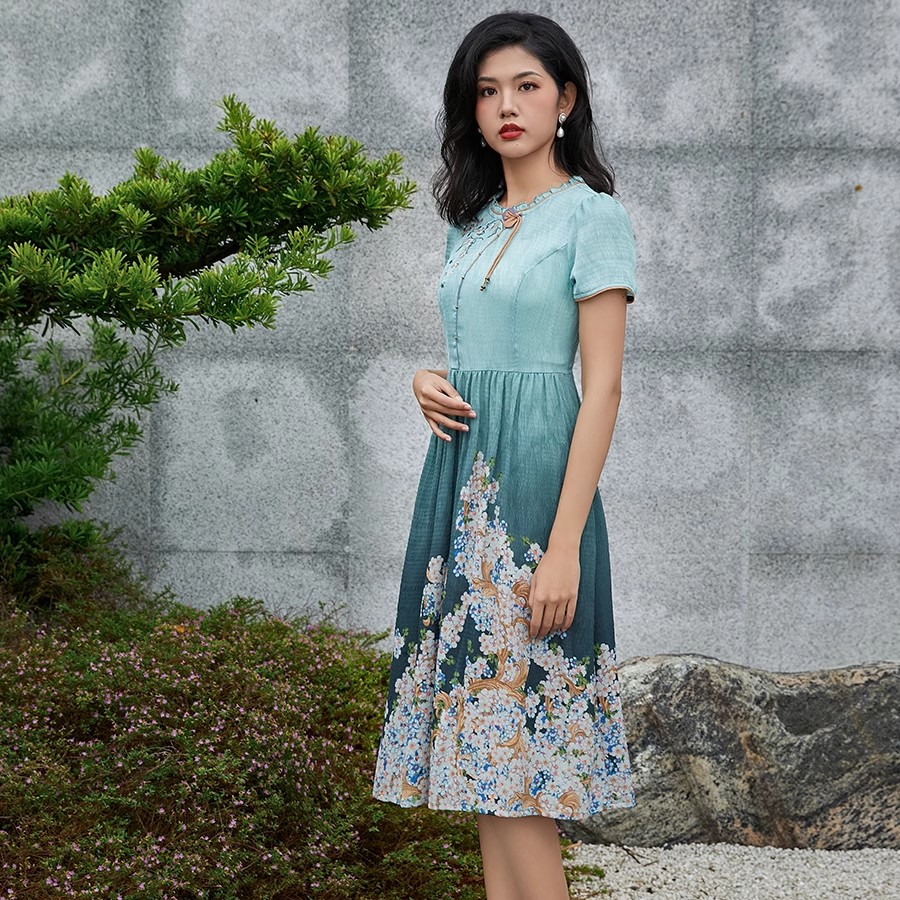 Z9332-4夏季新款时尚长裙女日常可穿修身显瘦印花民族风连衣裙