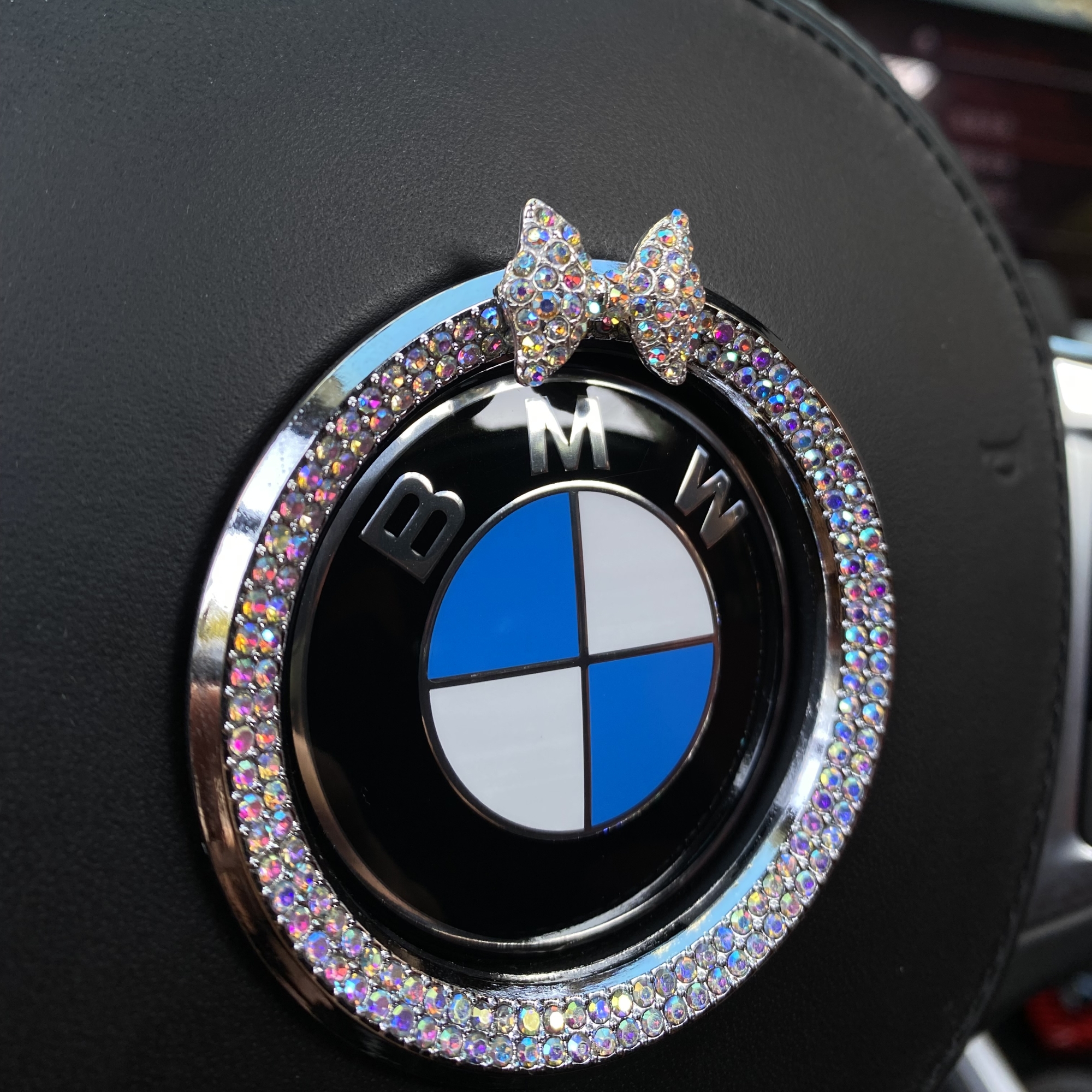 适用于宝马方向盘标装饰镶钻1系5系3系2系x1x3x456水晶车标贴钻