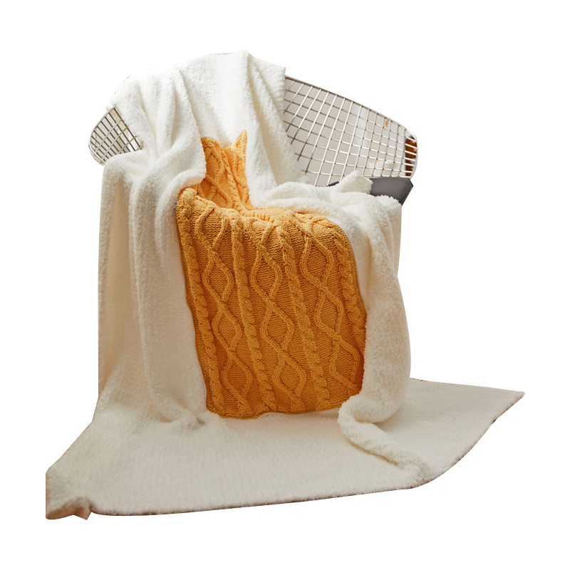 极速北欧风轻奢珊瑚绒抱枕被子两用冬季I保暖车内办公室午睡毯子