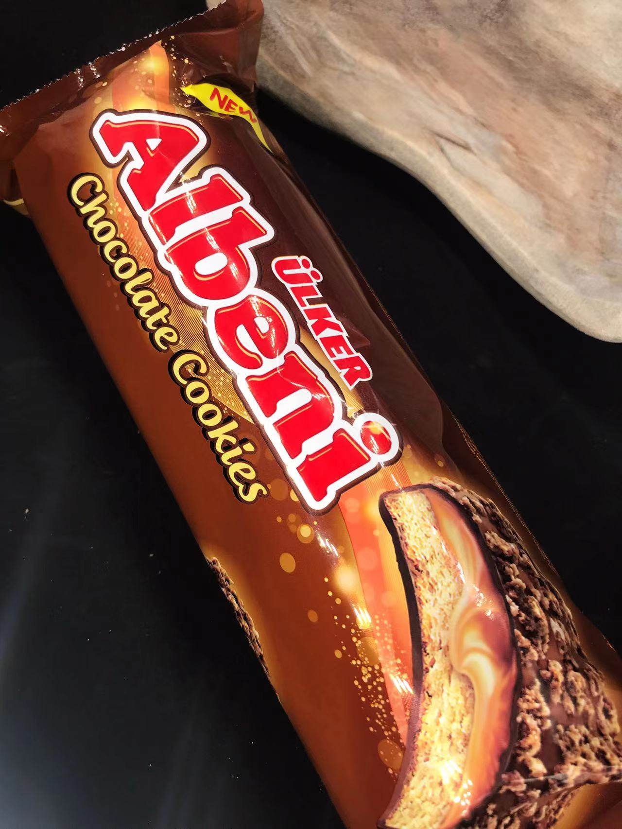 巧克力夹心涂层饼干巧克力优克饼干05lker albeni cookies round