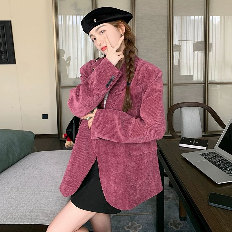 玫红色灯芯绒设计感短款西装外套