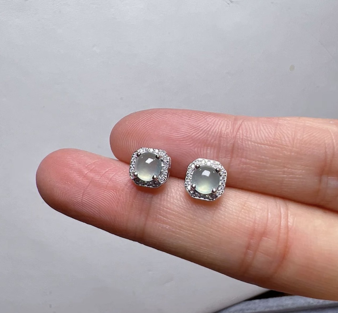 纯天然翡翠a货玉石高冰种蓝底公主方小耳钉简约蛋面多样性发其一