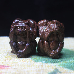 越南沉香木三不猴手把件 雕刻木质挂件动物 文玩小摆件