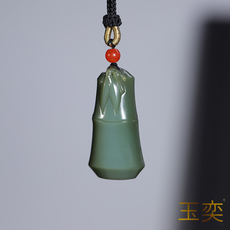 玉奕新疆和田玉籽料沙枣青苏工节节高玉竹节男女竹节挂件玉吊坠