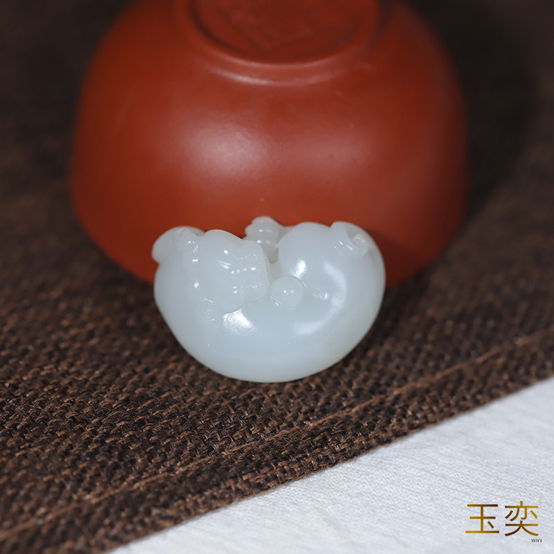 玉奕玉雕工作室新疆和田玉籽料白玉仿古瑞兽貔貅挂件玉坠