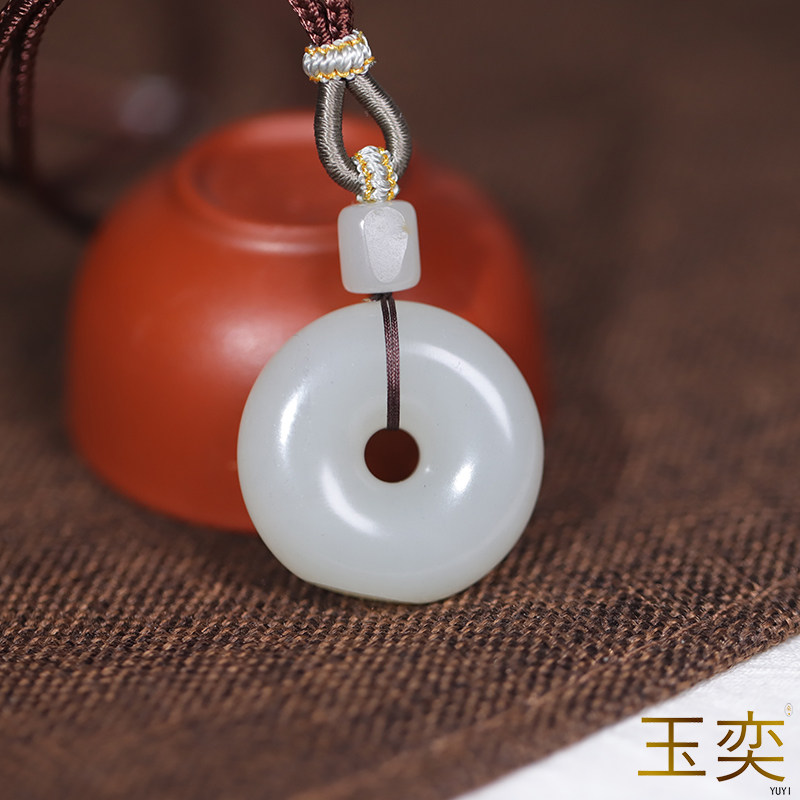 玉奕新疆和田玉籽料白玉青花