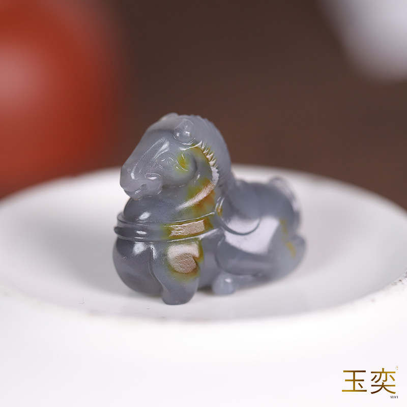 玉奕新疆和田玉籽料7.4克青花特色三色生肖马玉马摆件挂件玉吊坠
