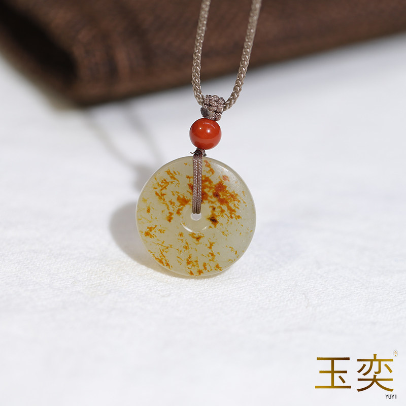 和田玉籽料洒金皮平安扣