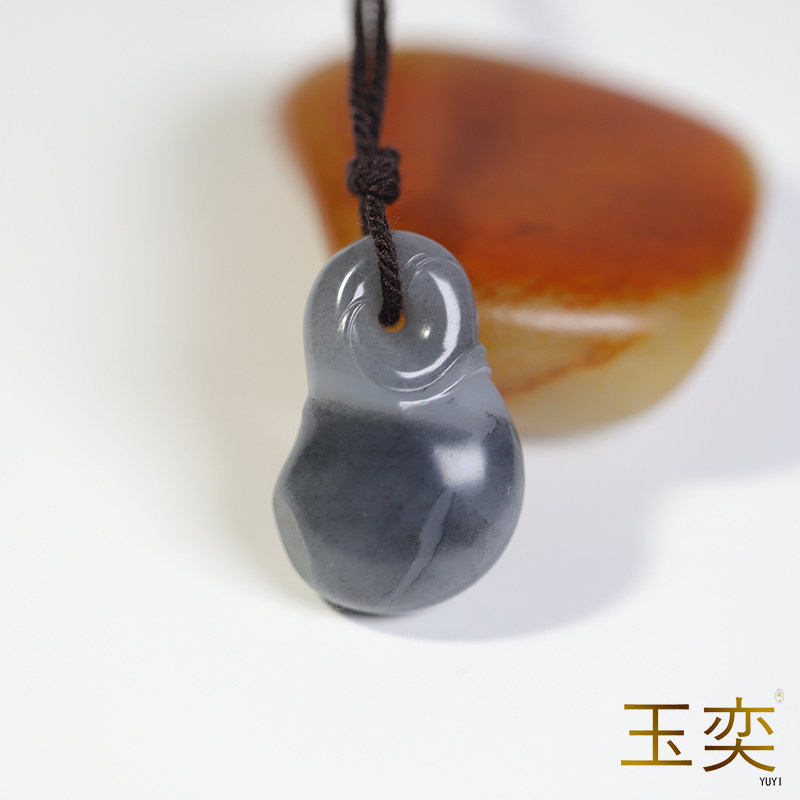 玉奕新疆和田玉籽料青花苏工特色随型钱袋挂件玉吊坠配饰提溜
