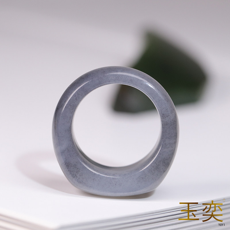 玉奕和田玉青花籽料苏工大头戒指