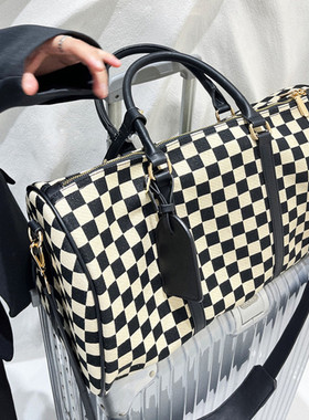 港风黑白格纹手提包2024新款时尚旅行袋女包宽带单肩大容量波士顿