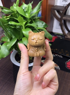 中秋国庆福利｜文玩木雕摆件绿檀骄傲猫咪车载潮玩手办
