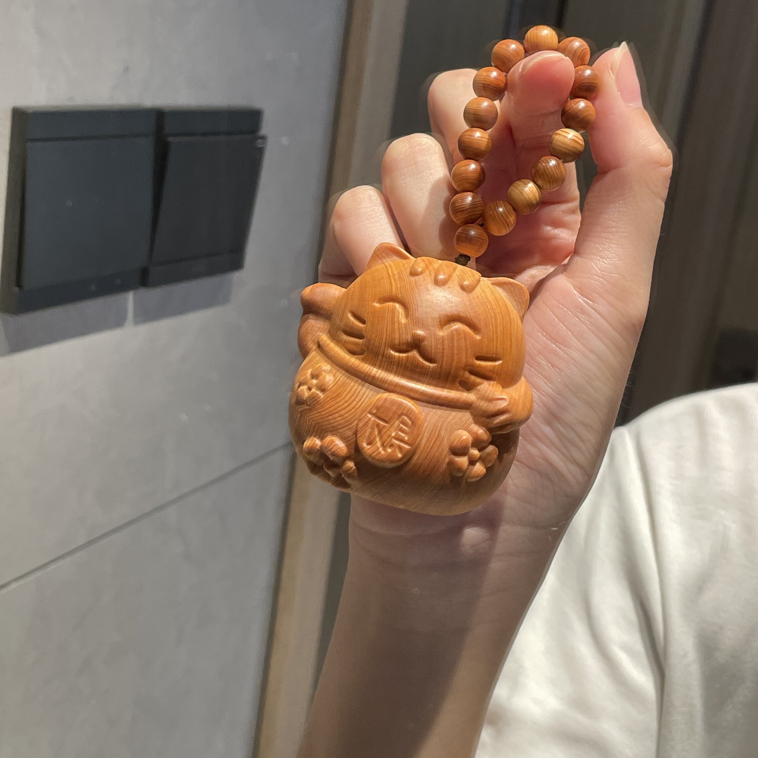 天然陈化老料崖柏木雕猫咪卡通