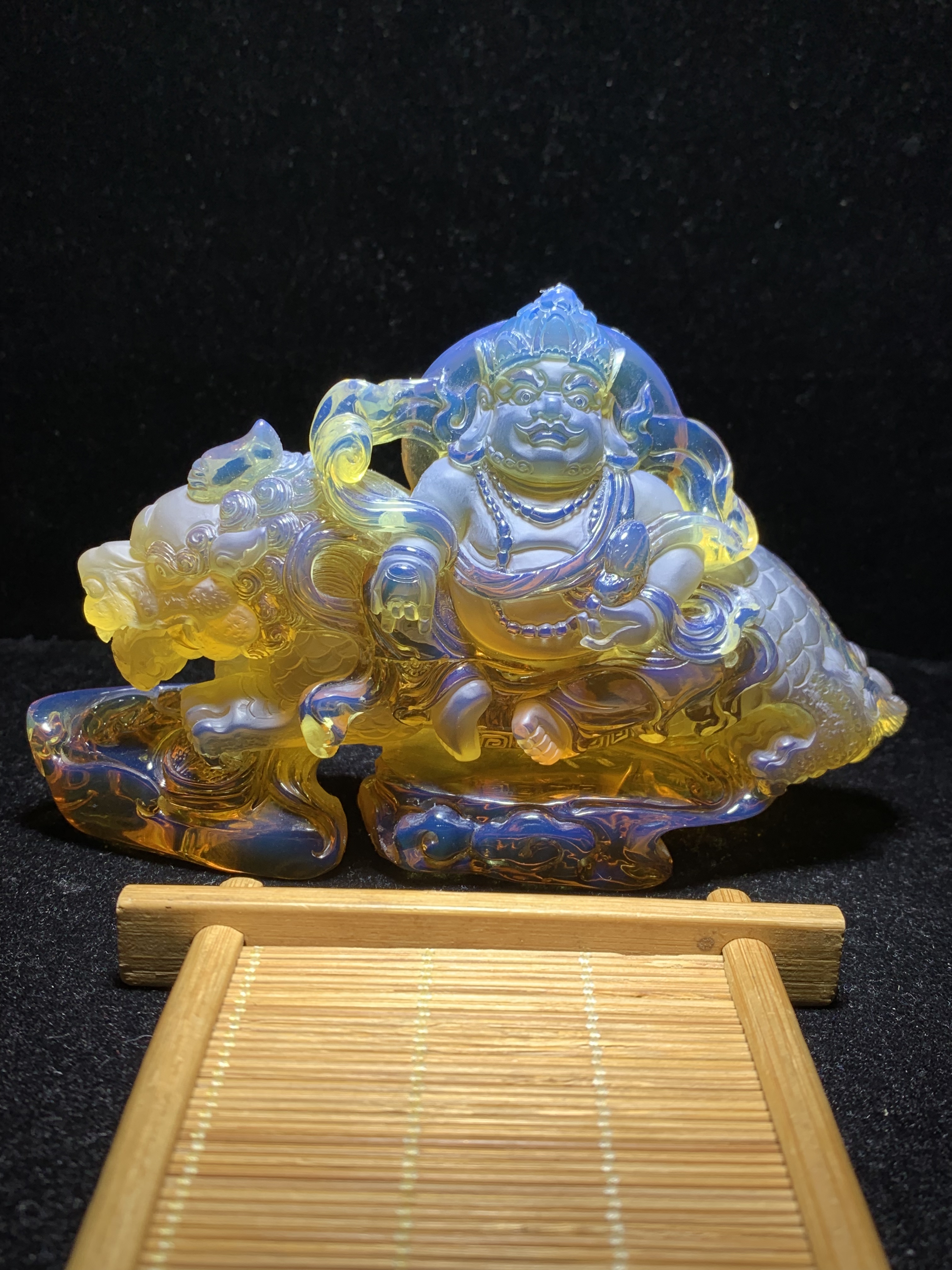 缅甸琥珀高蓝黄财神129.5克