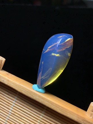 缅甸琥珀高蓝柳叶植物3.3克【扶摇直上】