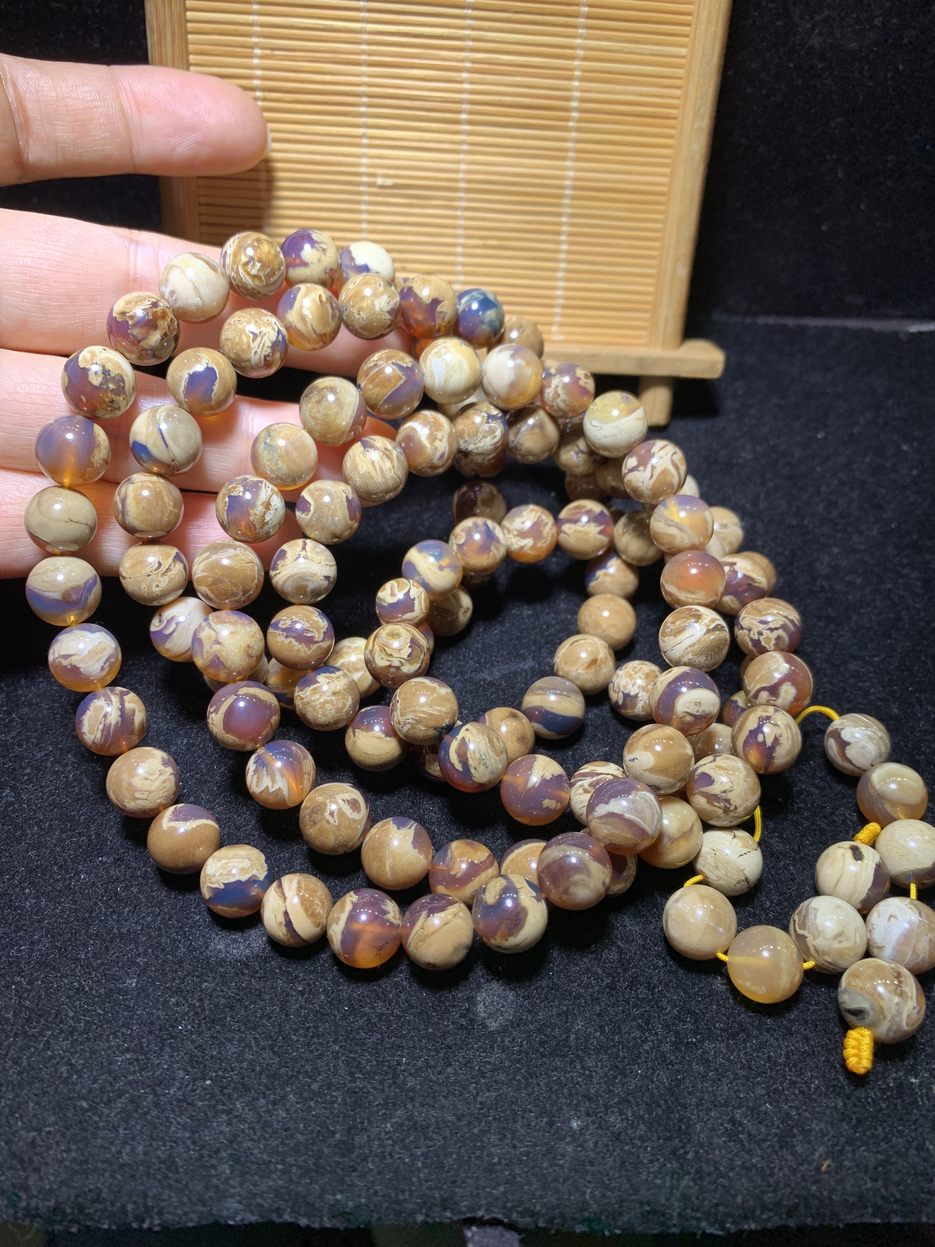缅甸琥珀妖花溶洞10 68克