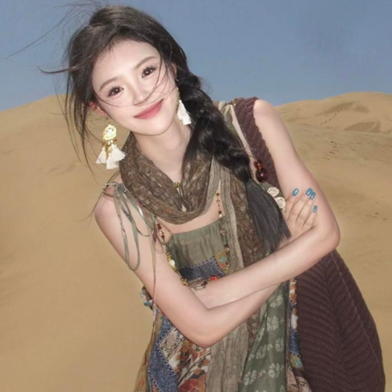 大西北川西旅游碎花渐变长款围巾女春秋薄款棉麻纱巾复古文艺丝巾